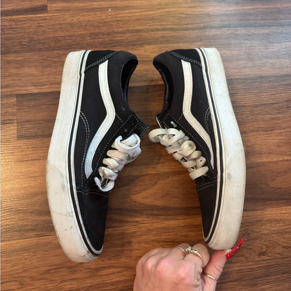 Vans Black and White Old Skool Sneakers - Picture 5 of 7